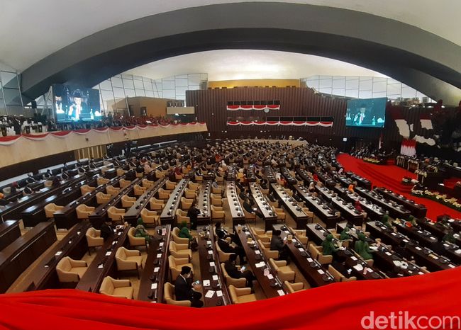 The Indonesian Government will Amendments the 1945 Constitution